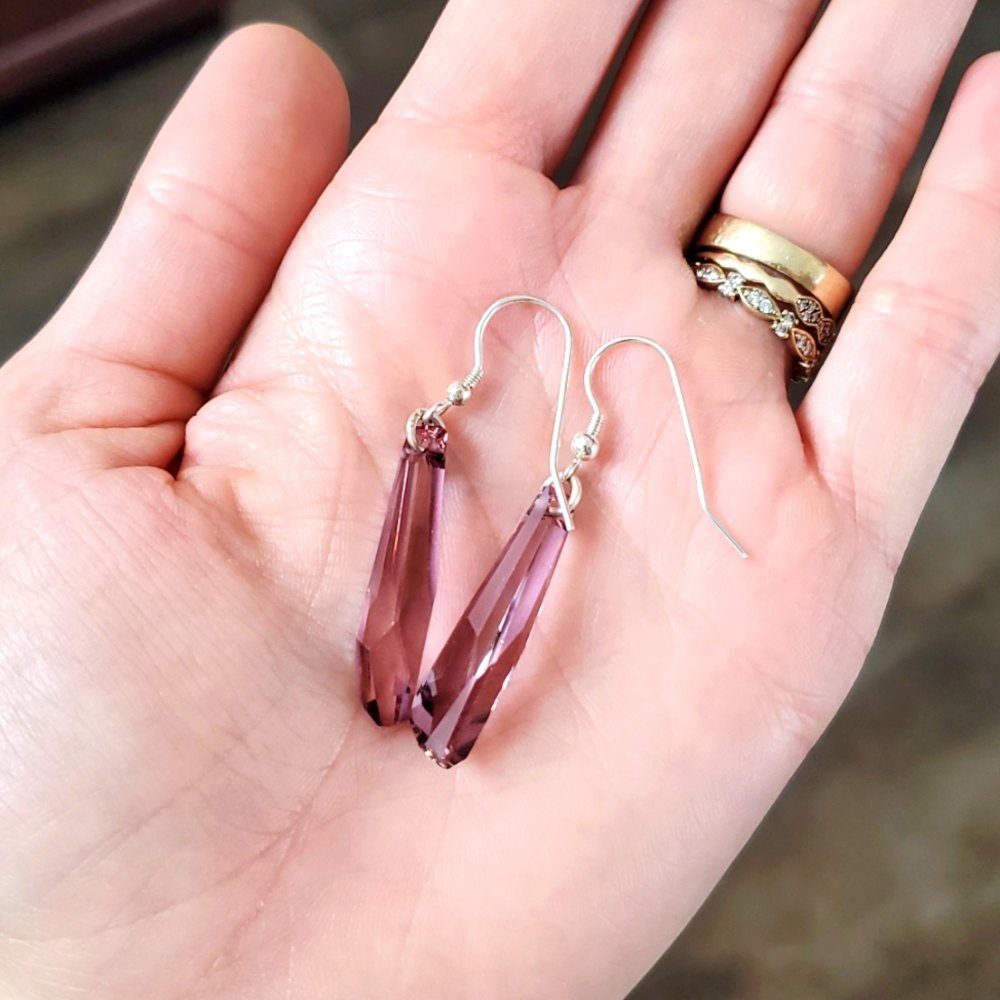 🆕 Lavender Swarovski Crystal earrings